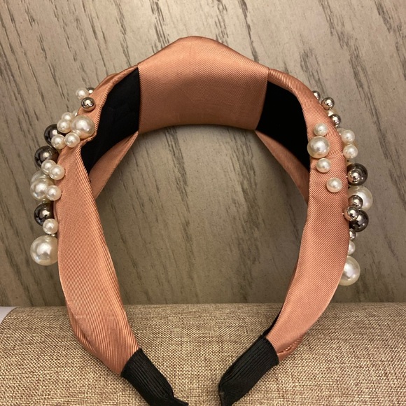 ⭐️ Knot Bow Wide Edge Faux Pearl Embellishment Headband in Mauve - Picture 8 of 9